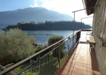 Casa sulla prima linea del Lago di Como