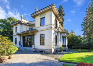 Villa storica con bellissimo giardino