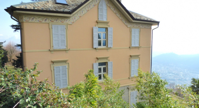 Villa storica con vista spettacolare sul lago