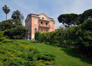 Villa in stile Liberty al mare