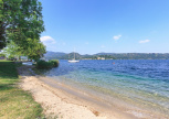 Stupenda villa in seconda fila sul Lago d'Orta con la spiaggia privata nel condominio