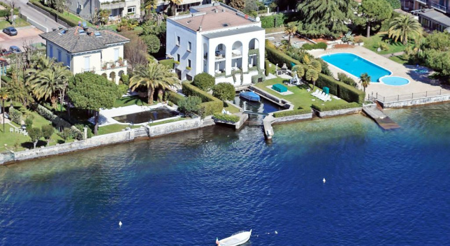 Villa sulla prima linea del Lago di Garda