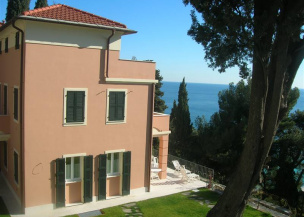 Villa di lusso sulla costa della Liguria