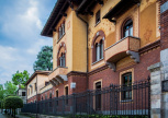 Edificio storico nel centro di Como