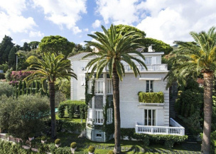 Elegante villa vittoriana ad Alassio